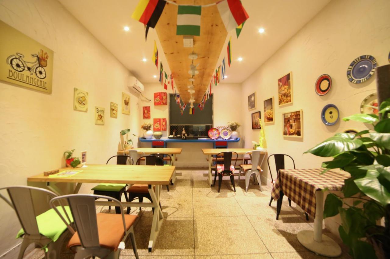 Luoyang Heartland International Youth Hostel Exterior foto
